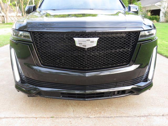 2023 Cadillac Escalade Sport 4WD w/Duramax Diesel    MSRP New 109,945