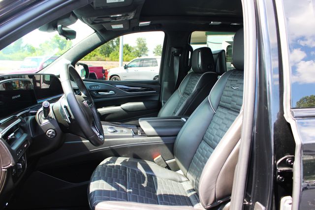 2023 Cadillac Escalade-V V-Series | Granite City, Illinois | MasterCars Company Inc. 2023 Cadillac Escalade-V V-Series | Granite City, Illinois | MasterCars Company Inc.