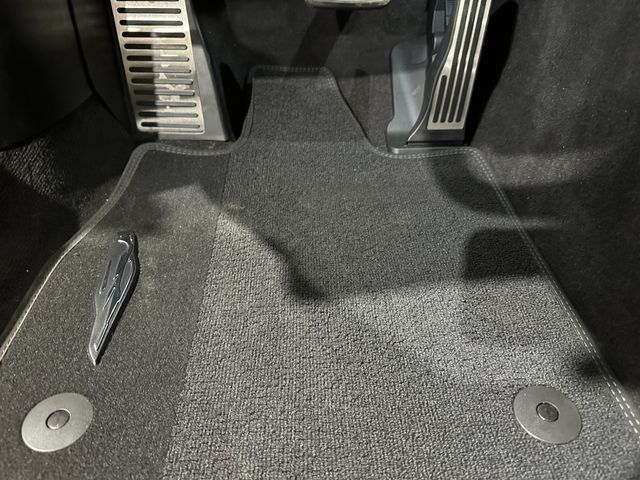 2023 Chevrolet Corvette CONV 3LT, Z51, 70TH ANNIV, E60, AE4, $101k MSRP 4k | Dallas, Texas | Corvette Warehouse 2023 Chevrolet Corvette CONV 3LT, Z51, 70TH ANNIV, E60, AE4, $101k MSRP 4k | Dallas, Texas | Corvette Warehouse