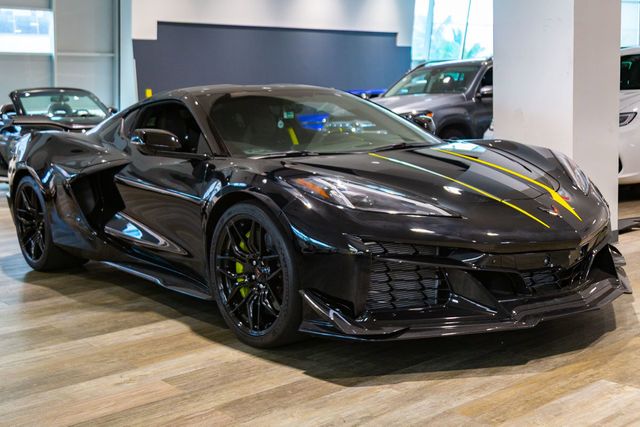 2023 Chevrolet Corvette Z06/Z07 Performance Pkg Carbon Flash-Painted Aero/fullly loaded