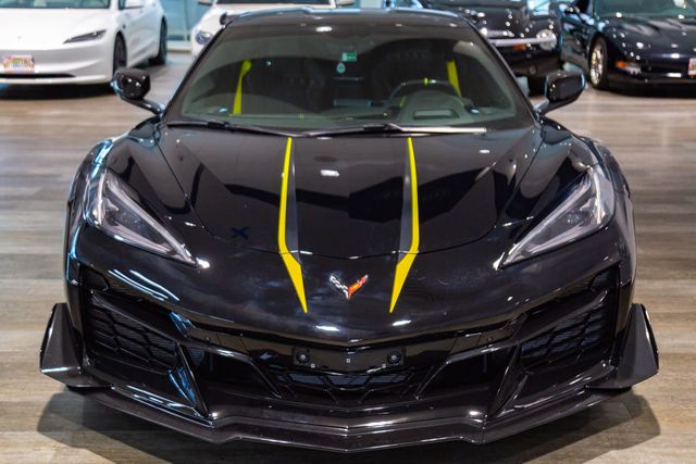 2023 Chevrolet Corvette Z06/Z07 Performance Pkg Carbon Flash-Painted Aero/fullly loaded