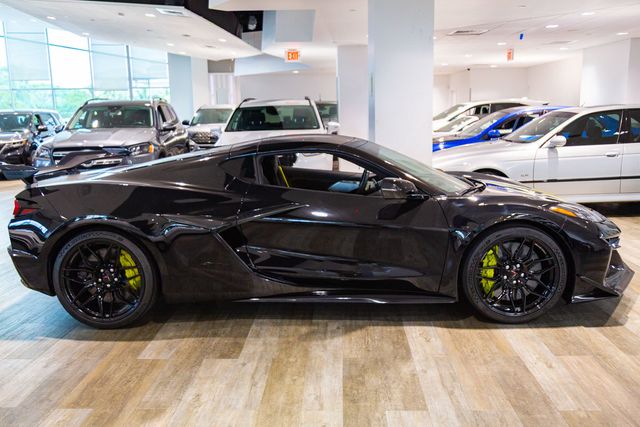 2023 Chevrolet Corvette Z06/Z07 Performance Pkg Carbon Flash-Painted Aero/fullly loaded