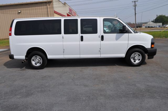 2023 Chevrolet Express LS 3500 | Louisville, MS | CARite Louisville MS 2023 Chevrolet Express LS 3500 | Louisville, MS | CARite Louisville MS