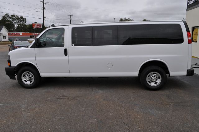 2023 Chevrolet Express LS 3500 | Louisville, MS | CARite Louisville MS 2023 Chevrolet Express LS 3500 | Louisville, MS | CARite Louisville MS