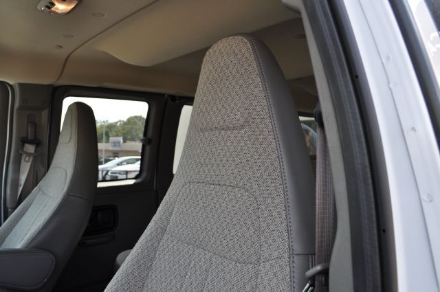 2023 Chevrolet Express LS 3500 | Louisville, MS | CARite Louisville MS 2023 Chevrolet Express LS 3500 | Louisville, MS | CARite Louisville MS