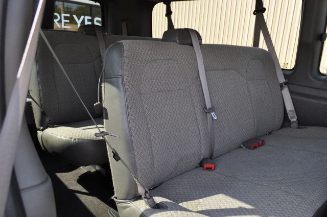 2023 Chevrolet Express LS 3500 | Louisville, MS | CARite Louisville MS 2023 Chevrolet Express LS 3500 | Louisville, MS | CARite Louisville MS