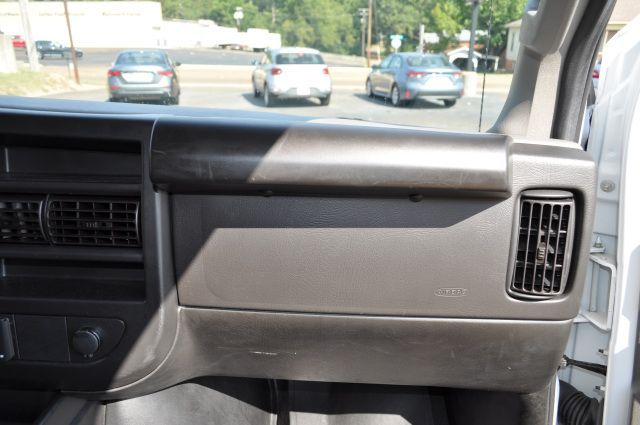 2023 Chevrolet Express LS 3500 | Louisville, MS | CARite Louisville MS 2023 Chevrolet Express LS 3500 | Louisville, MS | CARite Louisville MS