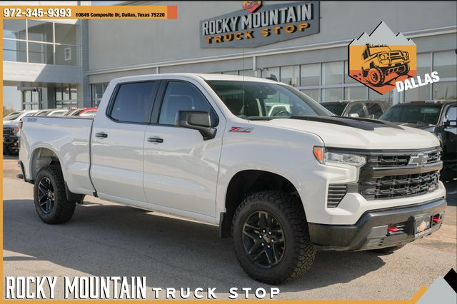 2023 Chevrolet Silverado 1500 LT Trail Boss Z71 4X4 / 1 TX OWNER CLEAN CARFAX | Austin, TX | Rocky Mountain Truck Stop Austin