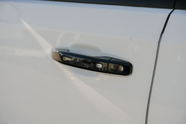 2023 Chevrolet Silverado 1500 LT Trail Boss Z71 4X4 / 1 TX OWNER CLEAN CARFAX | Dallas, TX | Rocky Mountain Truck Stop Dallas