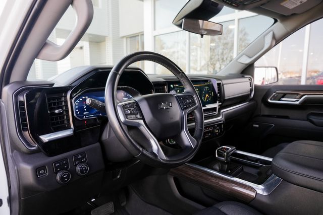 2023 Chevrolet Silverado 1500 LT Trail Boss Z71 4X4 / 1 TX OWNER CLEAN CARFAX | Dallas, TX | Rocky Mountain Truck Stop Dallas