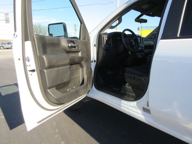 2023 Chevrolet Silverado 2500HD Crew Cab 4x4 with New 8' Knapheide Utility Bed 2023 Chevrolet Silverado 2500HD Crew Cab 4x4 with New 8' Knapheide Utility Bed