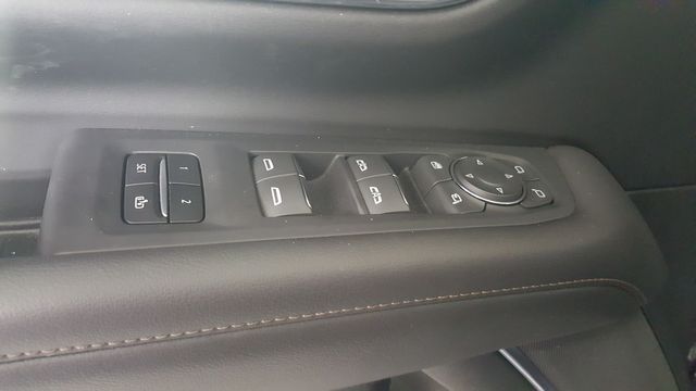 2023 Chevrolet Suburban High Country | Carrollton, TX | Legend Motorcars of Carrollton 2023 Chevrolet Suburban High Country | Carrollton, TX | Legend Motorcars of Carrollton