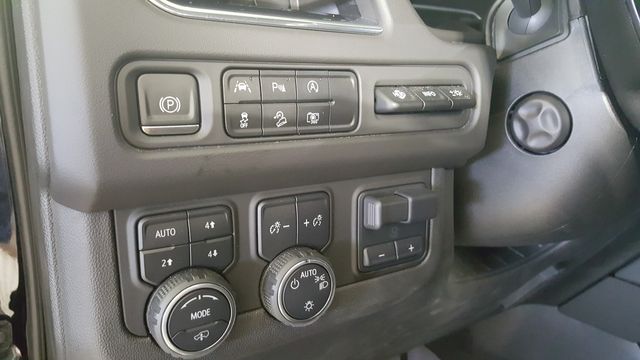 2023 Chevrolet Suburban High Country | Carrollton, TX | Legend Motorcars of Carrollton 2023 Chevrolet Suburban High Country | Carrollton, TX | Legend Motorcars of Carrollton