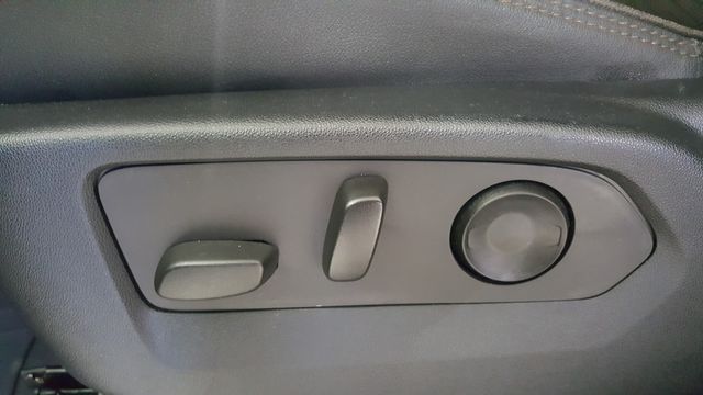 2023 Chevrolet Suburban High Country | Carrollton, TX | Legend Motorcars of Carrollton 2023 Chevrolet Suburban High Country | Carrollton, TX | Legend Motorcars of Carrollton