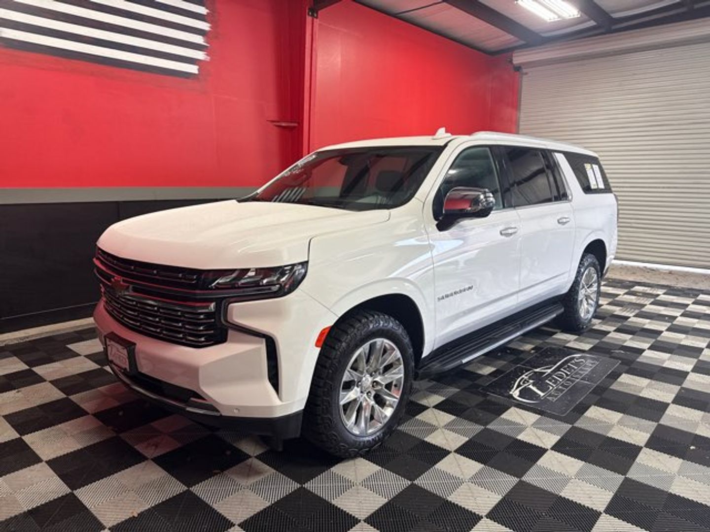 2023 Chevrolet Suburban Premier [GAZ] Summit White at Mossy Motors
