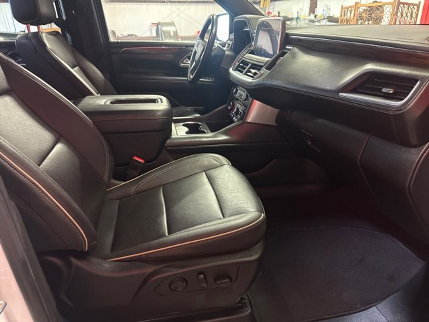 2023 Chevrolet Suburban Premier [GAZ] Summit White at Mossy Motors