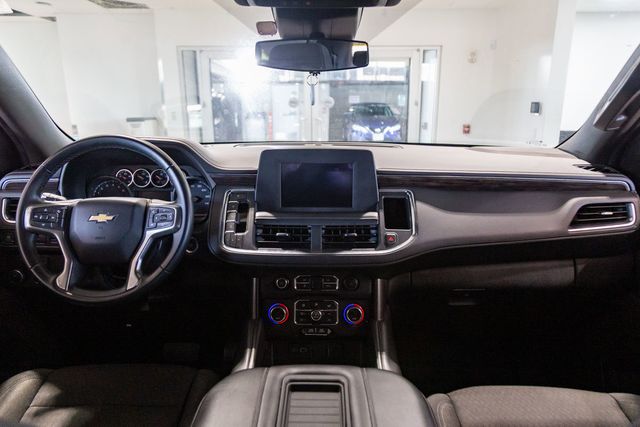 2023 Chevrolet Suburban new style 3rd row LS 22" Multi-Spoke Gloss Black Wheels