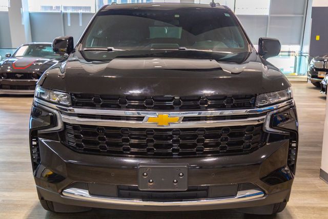 2023 Chevrolet Suburban new style 3rd row LS 22" Multi-Spoke Gloss Black Wheels