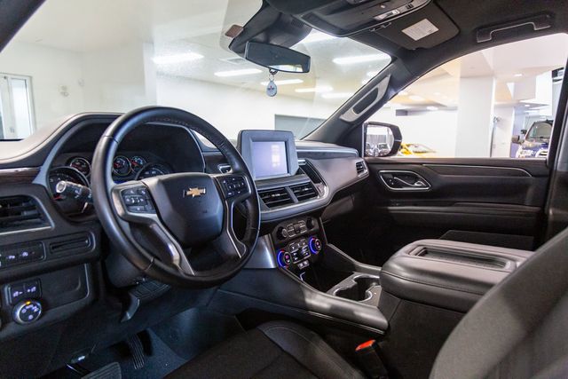 2023 Chevrolet Suburban new style 3rd row LS 22" Multi-Spoke Gloss Black Wheels