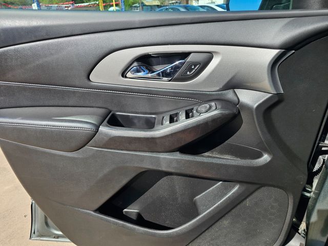 2023 Chevrolet Traverse LT Cloth | Brownsville TX | English Motors 2023 Chevrolet Traverse LT Cloth | Brownsville TX | English Motors