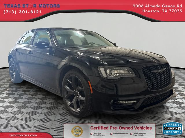 2023 Chrysler 300 Touring L RWD's photo