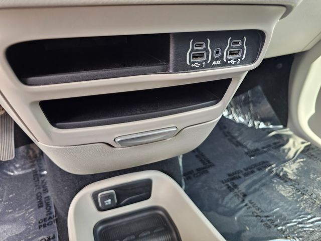 2023 Chrysler Pacifica Touring L | Brownsville TX | English Motors 2023 Chrysler Pacifica Touring L | Brownsville TX | English Motors