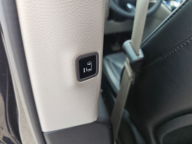 2023 Chrysler Pacifica Touring L | Brownsville TX | English Motors