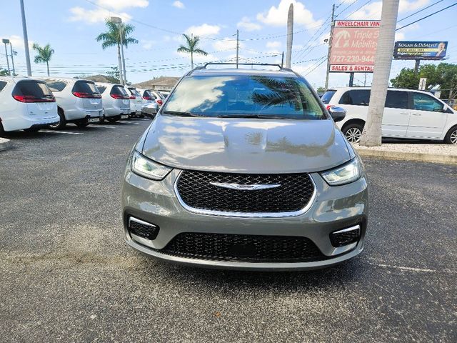 2023 Chrysler Pacifica Limited Wheelchair Van Handicap Ramp Van