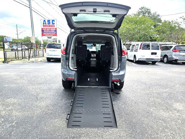 2023 Chrysler Pacifica Limited Wheelchair Van Handicap Ramp Van