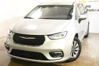 2023 Chrysler Pacifica Plug-In Hybrid Touring L | Branford, CT | Sound Auto Wholesalers in Branford, CT 06405