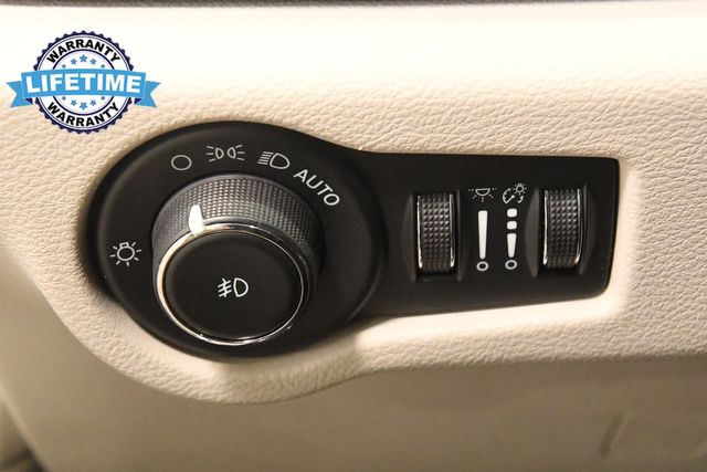 2023 Chrysler Pacifica Plug-In Hybrid Touring L | Branford, CT | Sound Auto Wholesalers
