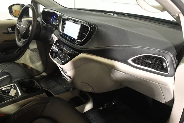 2023 Chrysler Pacifica Plug-In Hybrid Touring L | Branford, CT | Sound Auto Wholesalers