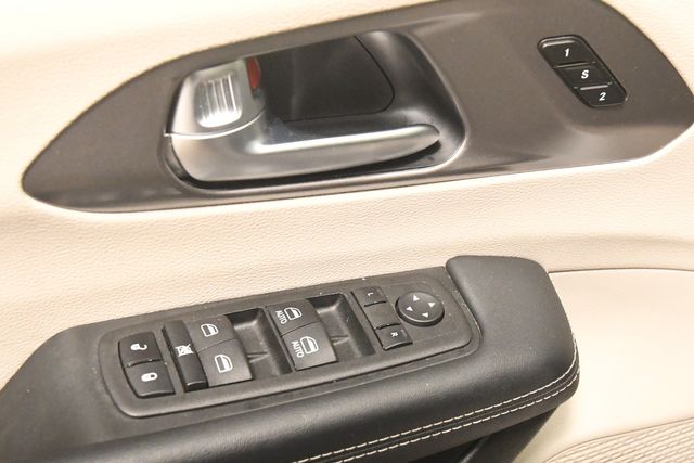 2023 Chrysler Pacifica Plug-In Hybrid Touring L | Branford, CT | Sound Auto Wholesalers 2023 Chrysler Pacifica Plug-In Hybrid Touring L | Branford, CT | Sound Auto Wholesalers
