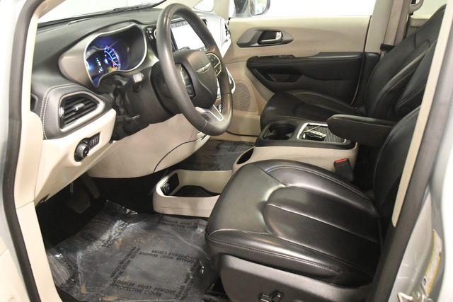2023 Chrysler Pacifica Plug-In Hybrid Touring L | Branford, CT | Sound Auto Wholesalers 2023 Chrysler Pacifica Plug-In Hybrid Touring L | Branford, CT | Sound Auto Wholesalers