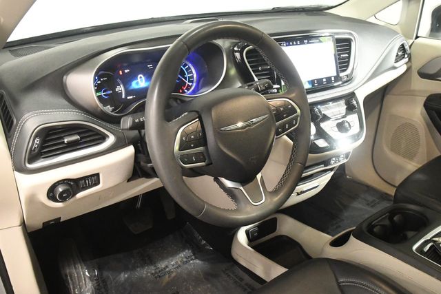 2023 Chrysler Pacifica Plug-In Hybrid Touring L | Branford, CT | Sound Auto Wholesalers
