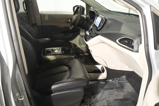 2023 Chrysler Pacifica Plug-In Hybrid Touring L | Branford, CT | Sound Auto Wholesalers 2023 Chrysler Pacifica Plug-In Hybrid Touring L | Branford, CT | Sound Auto Wholesalers