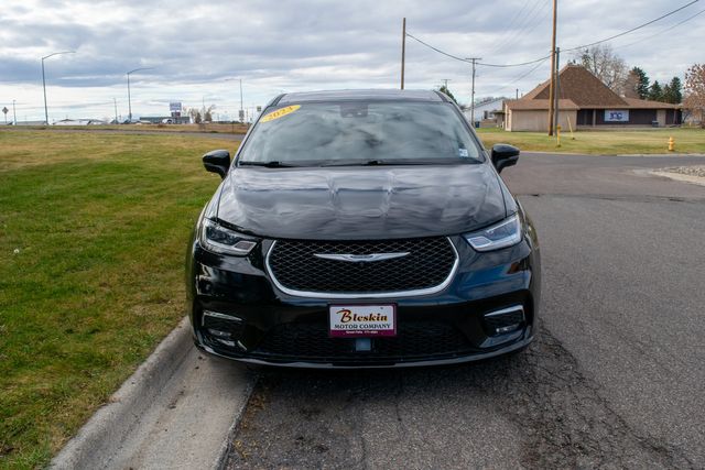 2023 Chrysler Pacifica Plug-In Hybrid Touring L | Great Falls, Montana | Bleskin Motor Company 2023 Chrysler Pacifica Plug-In Hybrid Touring L | Great Falls, Montana | Bleskin Motor Company
