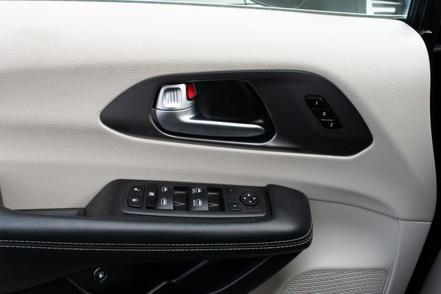 2023 Chrysler Pacifica Plug-In Hybrid Touring L | Great Falls, Montana | Bleskin Motor Company 2023 Chrysler Pacifica Plug-In Hybrid Touring L | Great Falls, Montana | Bleskin Motor Company