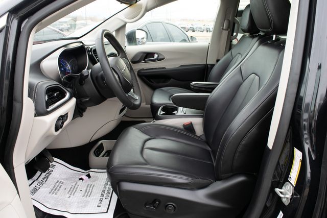 2023 Chrysler Pacifica Plug-In Hybrid Touring L | Great Falls, Montana | Bleskin Motor Company 2023 Chrysler Pacifica Plug-In Hybrid Touring L | Great Falls, Montana | Bleskin Motor Company