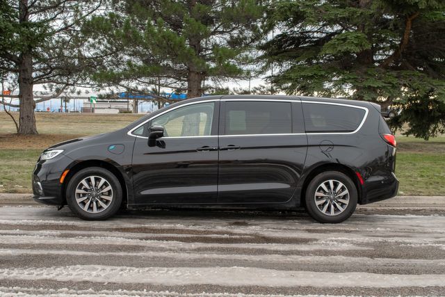 2023 Chrysler Pacifica Plug-In Hybrid Touring L | Great Falls, Montana | Bleskin Motor Company 2023 Chrysler Pacifica Plug-In Hybrid Touring L | Great Falls, Montana | Bleskin Motor Company