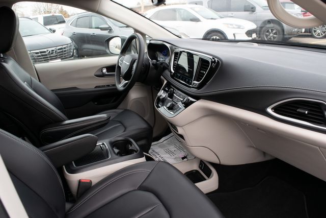 2023 Chrysler Pacifica Plug-In Hybrid Touring L | Great Falls, Montana | Bleskin Motor Company 2023 Chrysler Pacifica Plug-In Hybrid Touring L | Great Falls, Montana | Bleskin Motor Company