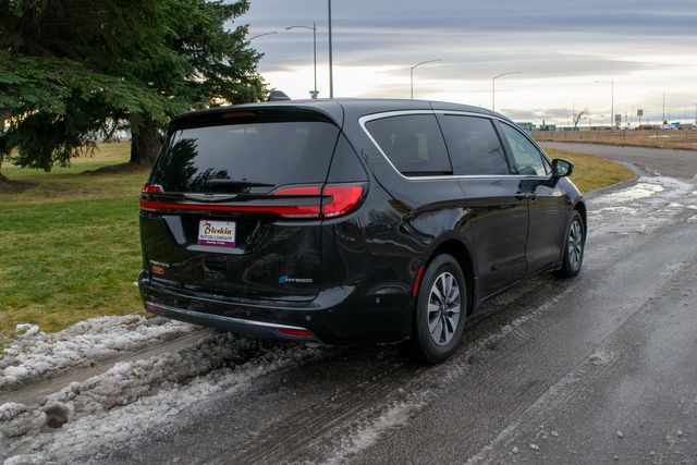 2023 Chrysler Pacifica Plug-In Hybrid Touring L | Great Falls, Montana | Bleskin Motor Company 2023 Chrysler Pacifica Plug-In Hybrid Touring L | Great Falls, Montana | Bleskin Motor Company