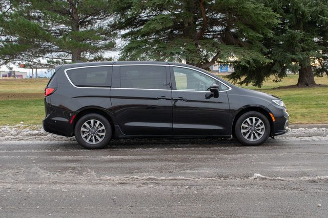 2023 Chrysler Pacifica Plug-In Hybrid Touring L | Great Falls, Montana | Bleskin Motor Company 2023 Chrysler Pacifica Plug-In Hybrid Touring L | Great Falls, Montana | Bleskin Motor Company