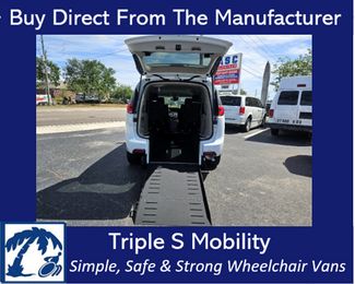 2023 Chrysler Pacifica Touring L Wheelchair Van Handicap Ramp Van  | Pinellas Park, Florida | Triple S Mobility, Inc