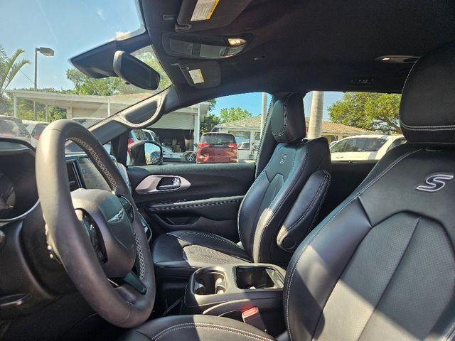 2023 Chrysler Pacifica Touring L Wheelchair Van Handicap Ramp Van