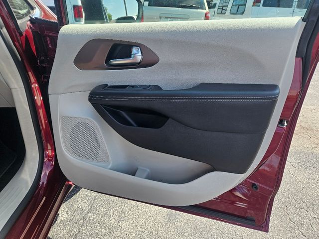 2023 Chrysler Voyager LX Wheelchair Van Handicap Ramp Van