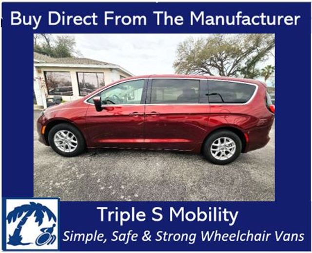 2023 Chrysler Voyager Lx Wheelchair Van Handicap Ramp Van  | Pinellas Park, Florida | Triple S Mobility, Inc
