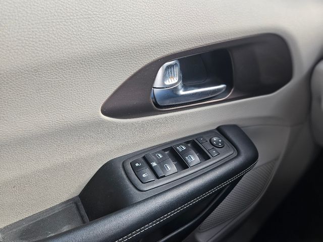 2023 Chrysler Voyager LX Wheelchair Van Handicap Ramp Van