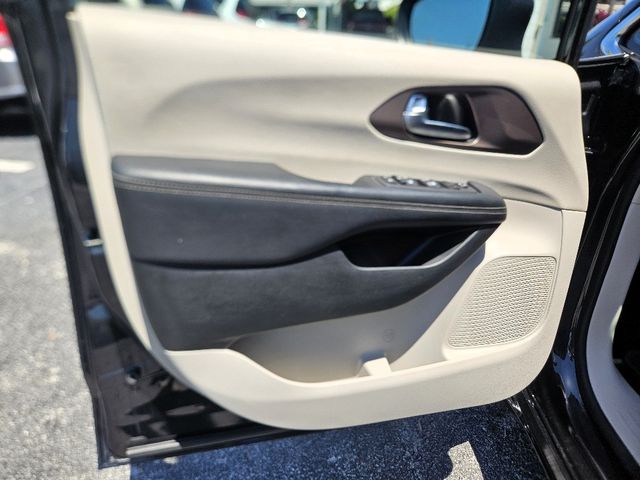 2023 Chrysler Voyager LX Wheelchair Van Handicap Ramp Van