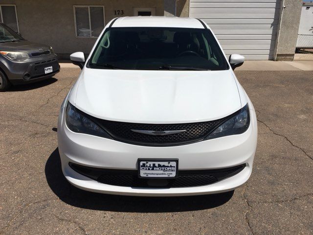2023 Chrysler Voyager LX